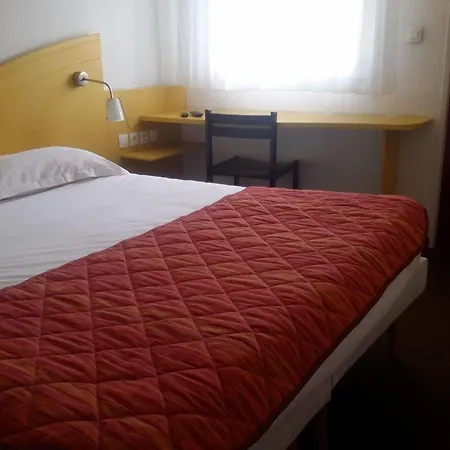 فندق Lemand Lyon Est -